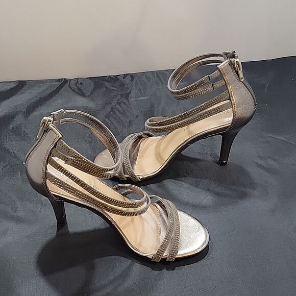 CHRISTIAN SIRIANO WOMEN'S PU ANKLE STRAP OPEN TOE RHINESTONE  HEELS SANDALS - Picture 12 of 14